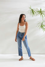 Load image into Gallery viewer, Tommy Mid-Rise Straight Leg Jeans
